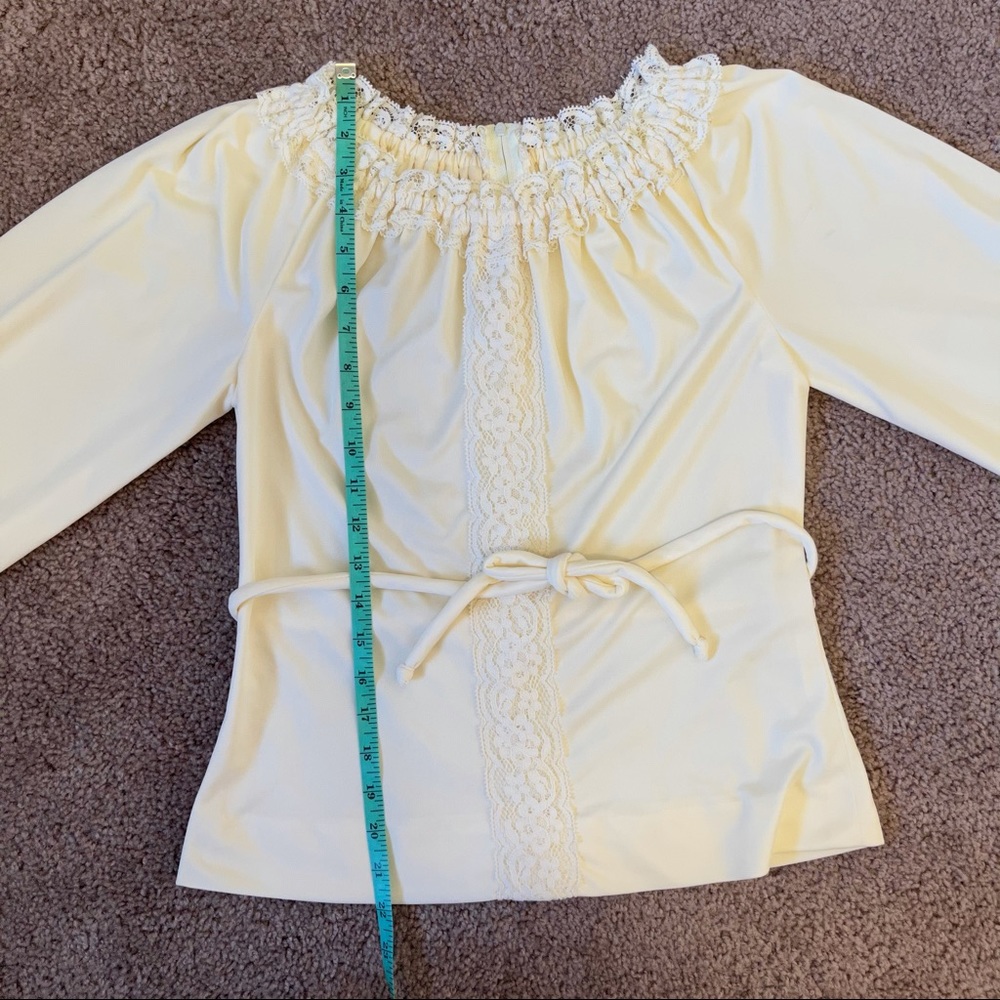 70s Handmade Vintage Lace Blouse - Picture 9 of 10